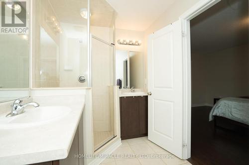 83 Finegan Circle, Brampton, ON - Indoor Photo Showing Bathroom