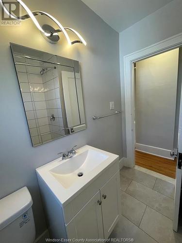 1525 Central Unit# Main, Windsor, ON - Indoor Photo Showing Bathroom