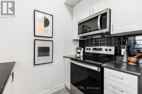 1203 - 470 Dundas Street E, Hamilton, ON - Indoor Photo Showing Kitchen