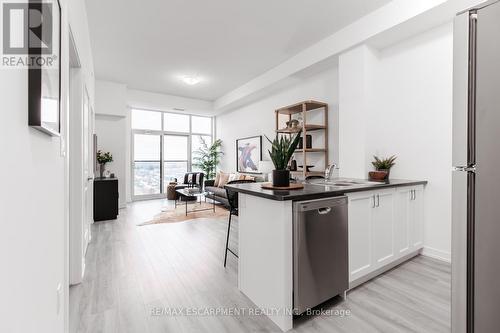 1203 - 470 Dundas Street E, Hamilton, ON - Indoor Photo Showing Kitchen