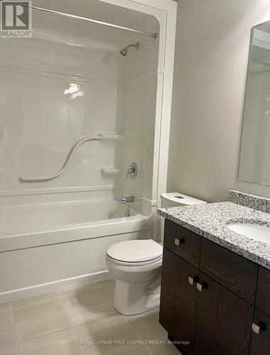 924 Robert Ferrie Drive, Kitchener, ON - Indoor Photo Showing Bathroom