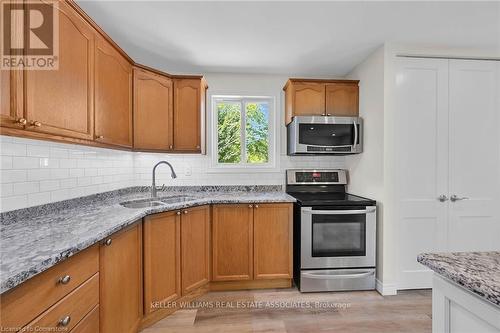 Upper - 455 Brigadoon Drive, Hamilton, ON - Indoor Photo Showing Kitchen