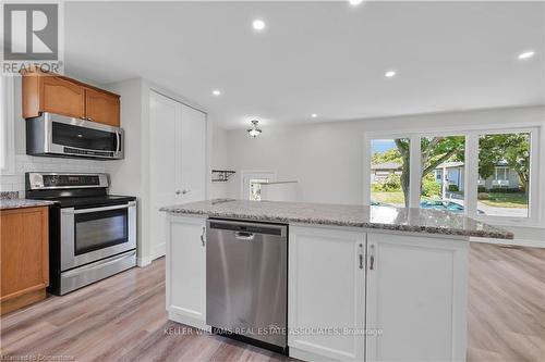 Upper - 455 Brigadoon Drive, Hamilton, ON - Indoor Photo Showing Kitchen With Upgraded Kitchen