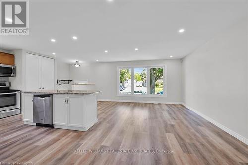 Upper - 455 Brigadoon Drive, Hamilton, ON - Indoor Photo Showing Kitchen