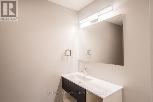 146 Wilson Avenue, London, ON - Indoor Photo Showing Bathroom