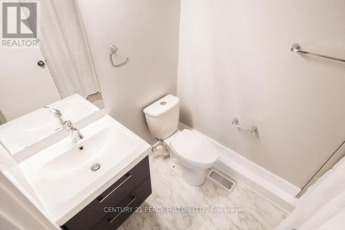 146 Wilson Avenue, London, ON - Indoor Photo Showing Bathroom