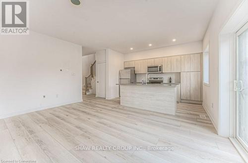 1 - 416 Dundas Street S, Cambridge, ON - Indoor Photo Showing Kitchen