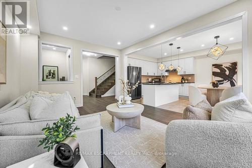 22 Sundin Drive, Haldimand, ON - Indoor Photo Showing Living Room