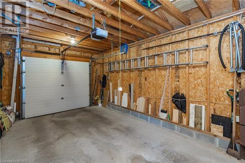 845 Ann Street, North Bay, ON - Indoor Photo Showing Garage