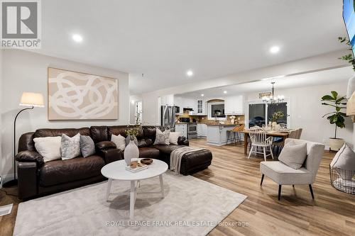 2438 Ma Browns Road, Scugog, ON - Indoor Photo Showing Living Room