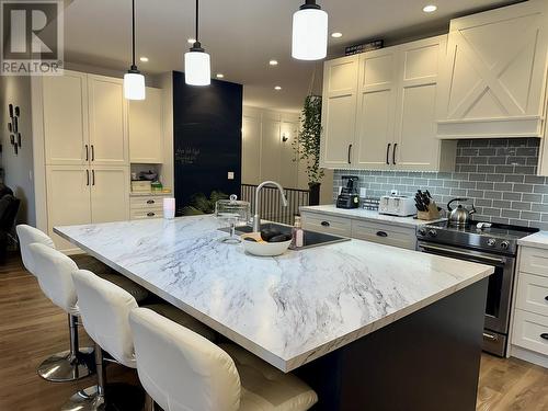 6549 Jones Road, Vanderhoof, BC - Indoor Photo Showing Kitchen With Upgraded Kitchen