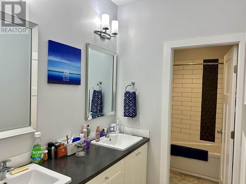 6549 Jones Road, Vanderhoof, BC - Indoor Photo Showing Bathroom