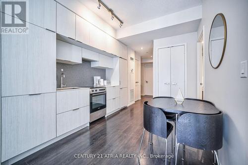 1002 - 159 Dundas Street E, Toronto, ON - Indoor Photo Showing Kitchen With Upgraded Kitchen