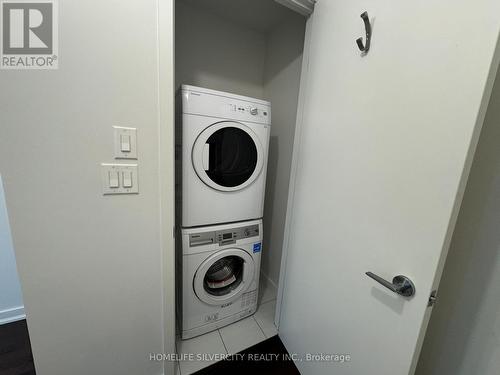 1306 - 12 York Street, Toronto, ON - Indoor Photo Showing Laundry Room