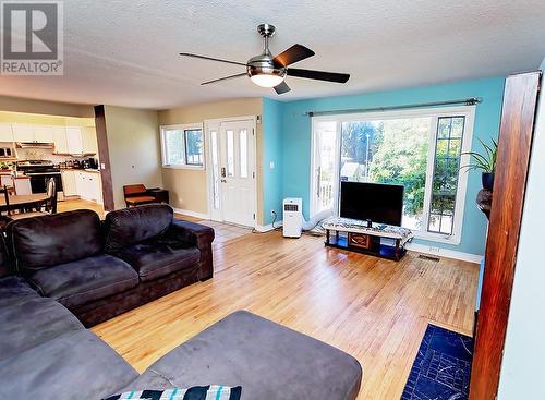 1116 Tweedsmuir Avenue, Kitimat, BC - Indoor Photo Showing Living Room