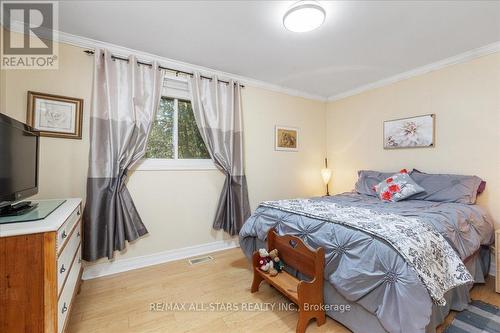 20 James Street, Georgina, ON - Indoor Photo Showing Bedroom