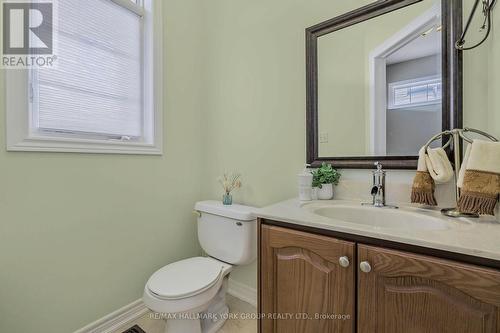 240 Borealis Avenue, Aurora, ON - Indoor Photo Showing Bathroom