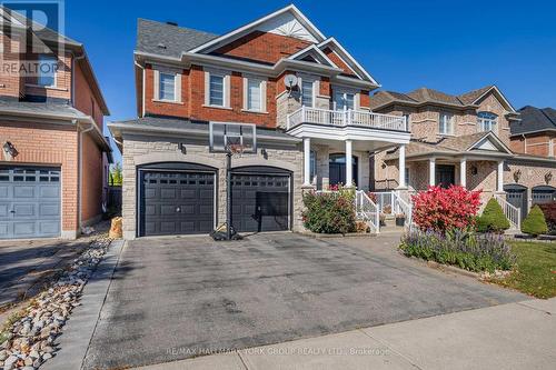 240 Borealis Avenue, Aurora, ON - Outdoor With Facade