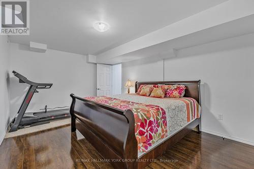 240 Borealis Avenue, Aurora, ON - Indoor Photo Showing Bedroom