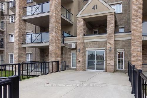 402 - 41 Ferndale Drive S, Barrie, ON - Outdoor With Balcony