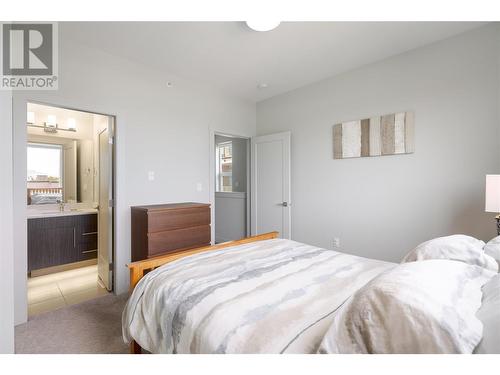 Primary bedroom with an ensuite - 3630 Mission Springs Drive Unit# 108, Kelowna, BC - Indoor Photo Showing Bedroom