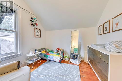 513-515 Hager Avenue, Burlington, ON - Indoor Photo Showing Bedroom