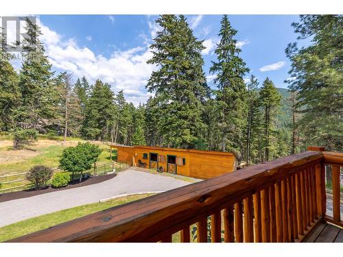 6695 33 Highway E, Kelowna, BC - Outdoor