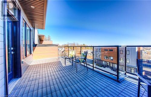 Expansive and sunfilled terrace, perfect for entertaining - 54 Bridge Street West Street W Unit# 6, Kitchener, ON - Outdoor