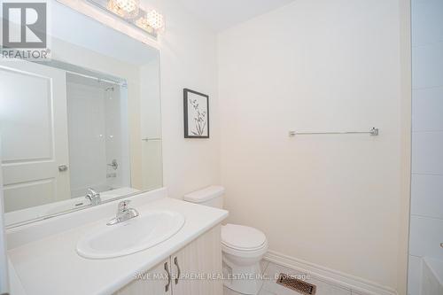 35 Hogan Manor Drive, Brampton, ON - Indoor Photo Showing Bathroom