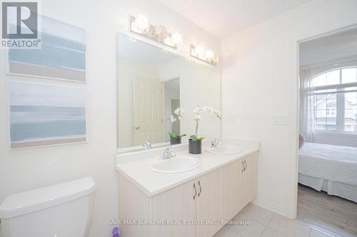 35 Hogan Manor Drive, Brampton, ON - Indoor Photo Showing Bathroom