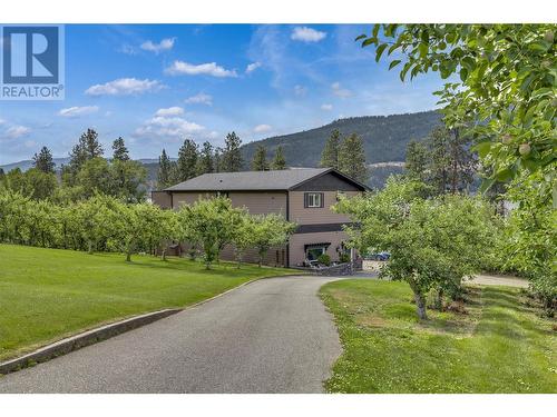 4511 Crawford Road, Lake Country, BC - Outdoor