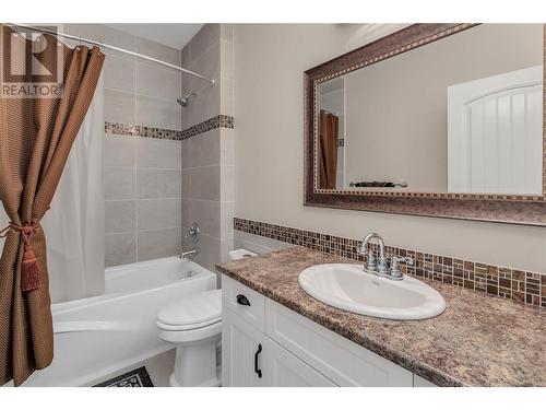 4511 Crawford Road, Lake Country, BC - Indoor Photo Showing Bathroom