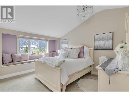 4511 Crawford Road, Lake Country, BC - Indoor Photo Showing Bedroom