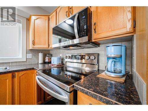 1220 25 Avenue Unit# 55, Vernon, BC - Indoor Photo Showing Kitchen