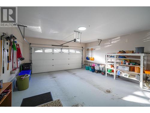 1220 25 Avenue Unit# 55, Vernon, BC - Indoor Photo Showing Garage