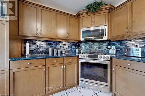 1839 Parkhurst Avenue, London, ON - Indoor Photo Showing Kitchen