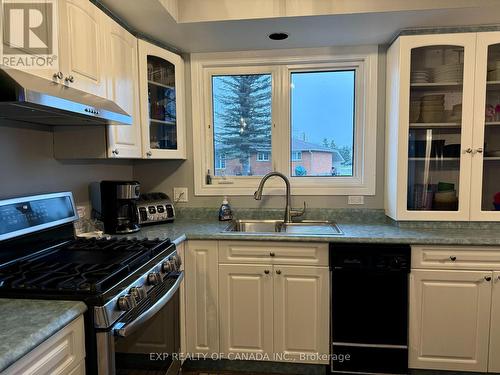 560 Fay Crescent, Timmins, ON - Indoor Photo Showing Kitchen