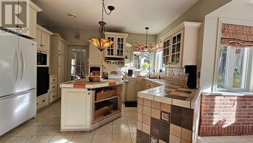 192 Buckingham Drive, Paradise, NL - Indoor Photo Showing Kitchen