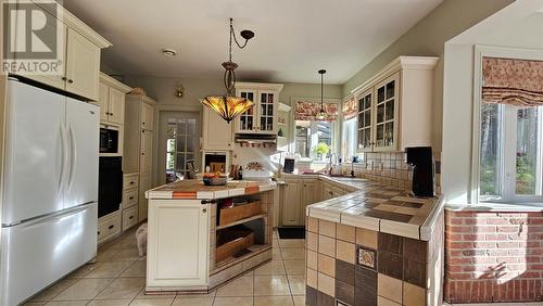 192 Buckingham Drive, Paradise, NL - Indoor Photo Showing Kitchen