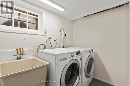 13 Linden Street, St. Catharines (451 - Downtown), ON - Indoor Photo Showing Laundry Room