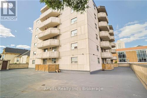 21 East Avenue S, Hamilton (Landsdale), ON - Outdoor With Balcony