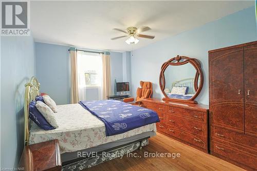 21 East Avenue S, Hamilton (Landsdale), ON - Indoor Photo Showing Bedroom