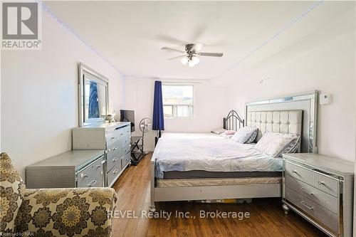 21 East Avenue S, Hamilton (Landsdale), ON - Indoor Photo Showing Bedroom