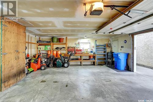 18 Bligh Bay, Regina, SK - Indoor Photo Showing Garage