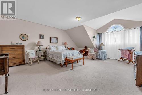 6309 Pinestone Road, Niagara Falls (206 - Stamford), ON - Indoor Photo Showing Bedroom