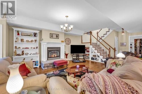 6309 Pinestone Road, Niagara Falls (206 - Stamford), ON - Indoor Photo Showing Living Room With Fireplace