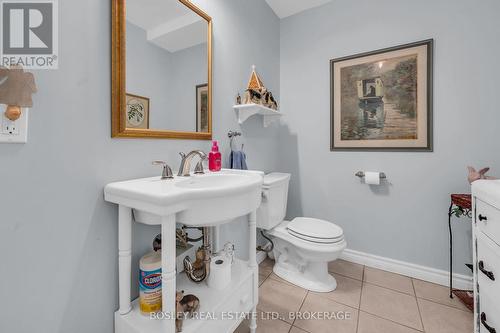 6309 Pinestone Road, Niagara Falls (206 - Stamford), ON - Indoor Photo Showing Bathroom