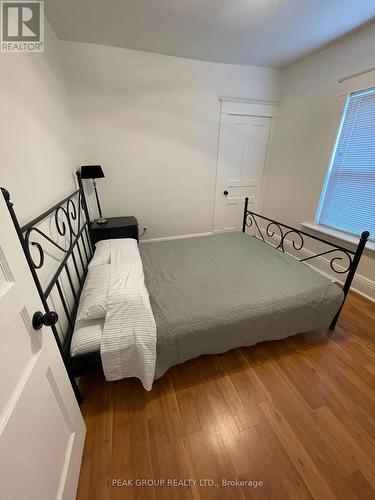 5777 Spring Street, Niagara Falls (215 - Hospital), ON - Indoor Photo Showing Bedroom