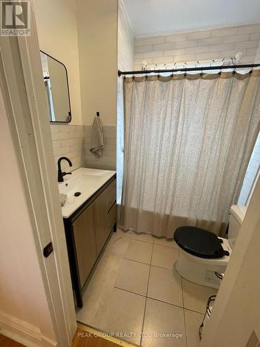 5777 Spring Street, Niagara Falls (215 - Hospital), ON - Indoor Photo Showing Bathroom