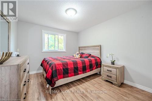 395 Downsview Place, Waterloo, ON - Indoor Photo Showing Bedroom